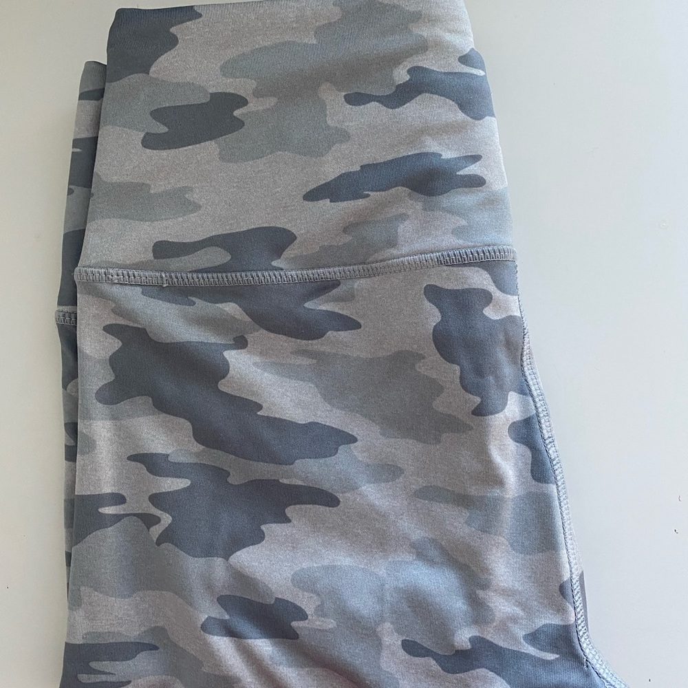 camo leggings